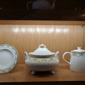 Titanic Belfast - The display of the Fine China used on the ship. - Museums Near Me - Belfast, LSB