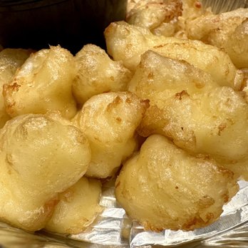Broken Barrel Bar - Cheese Curds - Sports Bars Near Me - Chicago, Illinois