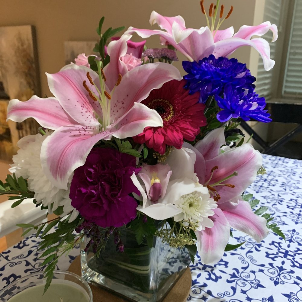 BROOKSWOOD FLORIST 27 Photos 4061 200 Street, Langley, BC, Canada