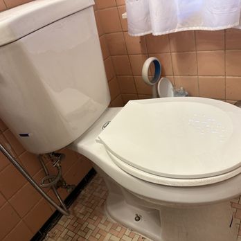Dad’s Plumbing - Toilet install. - Plumbing Near Me