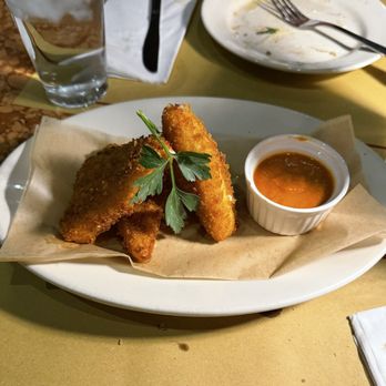 Maccheroni Republic - Mozzarella Fritta con Salsa di Pomodoro alle Erbe - Italian Near Me - Los Angeles, California
