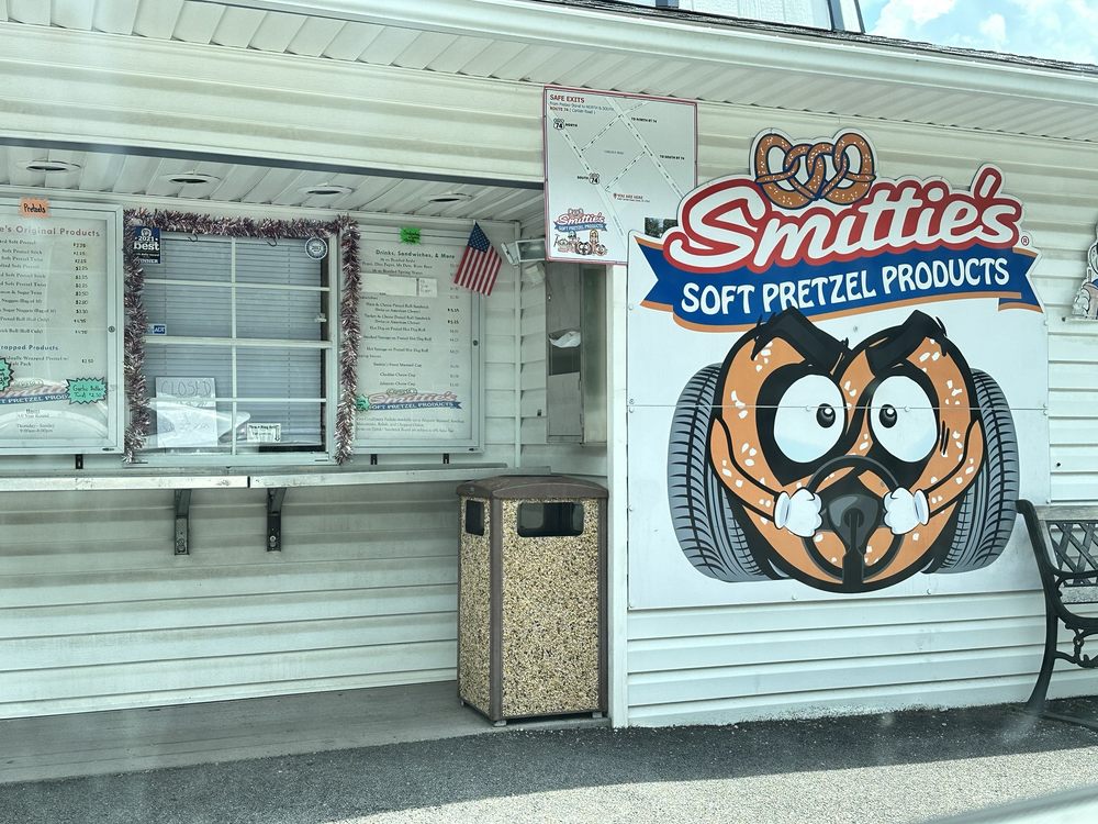 Smitties Soft Pretzels Logo