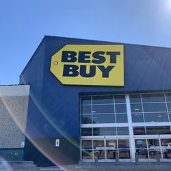 Best Buy - South Austin - Front of store