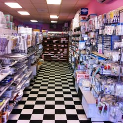 Standlee's - Cake boards, tips, piping bags, icing colors