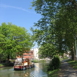 Canal du Midi - Péniche sur un canal