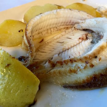 Olave - Fresh filet of fish and good white wine - Seafood Near Me - Castelldefels, B Olave - Fresh filet of fish and good white wine - Seafood Near Me - Castelldefels, B