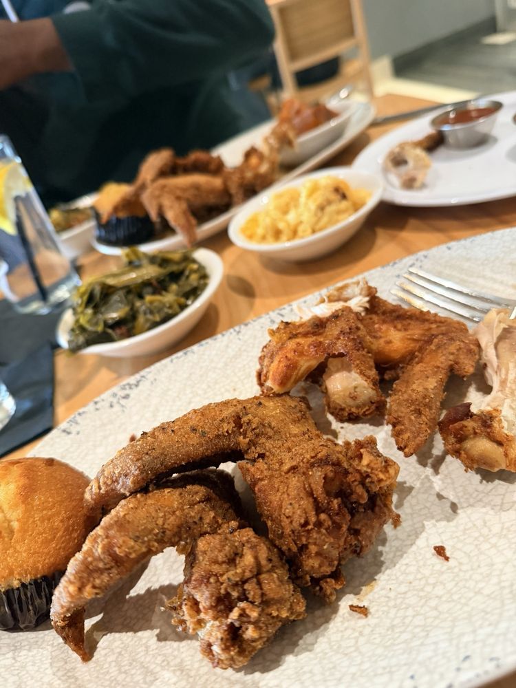 Food from Ludacris' Chicken And Beer