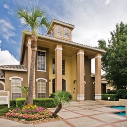 Signature Point Apartments - Visit our beautiful leasing center