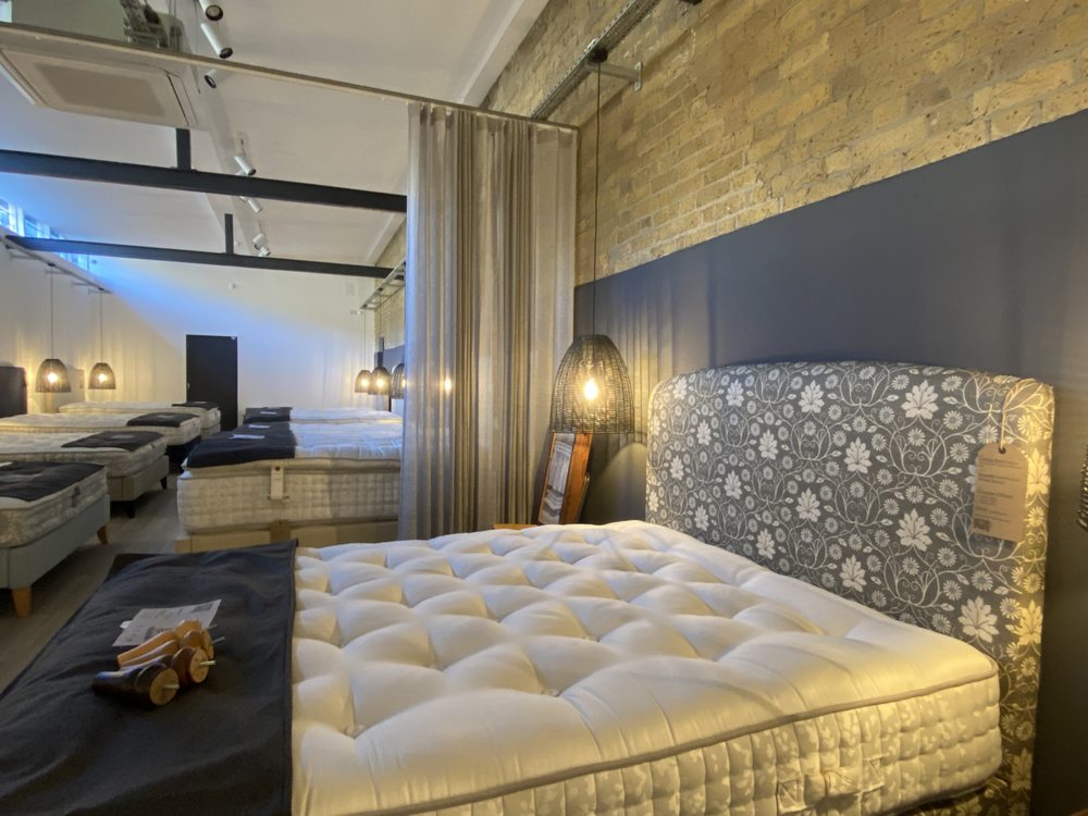 BUTTON & SPRUNG 76 Queenstown Road, London, United Kingdom