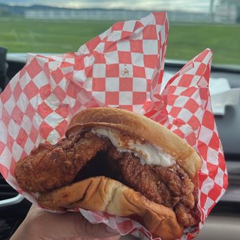 Zoey's Fried Chicken Sandwiches - Chicken Wings Near Me - Everett, Washington Zoey's Fried Chicken Sandwiches - Chicken Wings Near Me - Everett, Washington