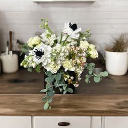 Flowers By Bert & Peg - Classic white