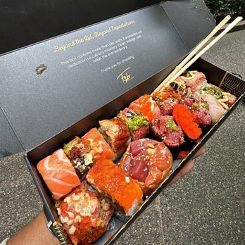 FOB Sushi Bar - Large box - Sushi Bars Near Me - Seattle, Washington