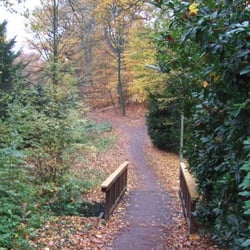 Wesselhoeftpark - Wesselhoeftpark: zugang von der straße quellental