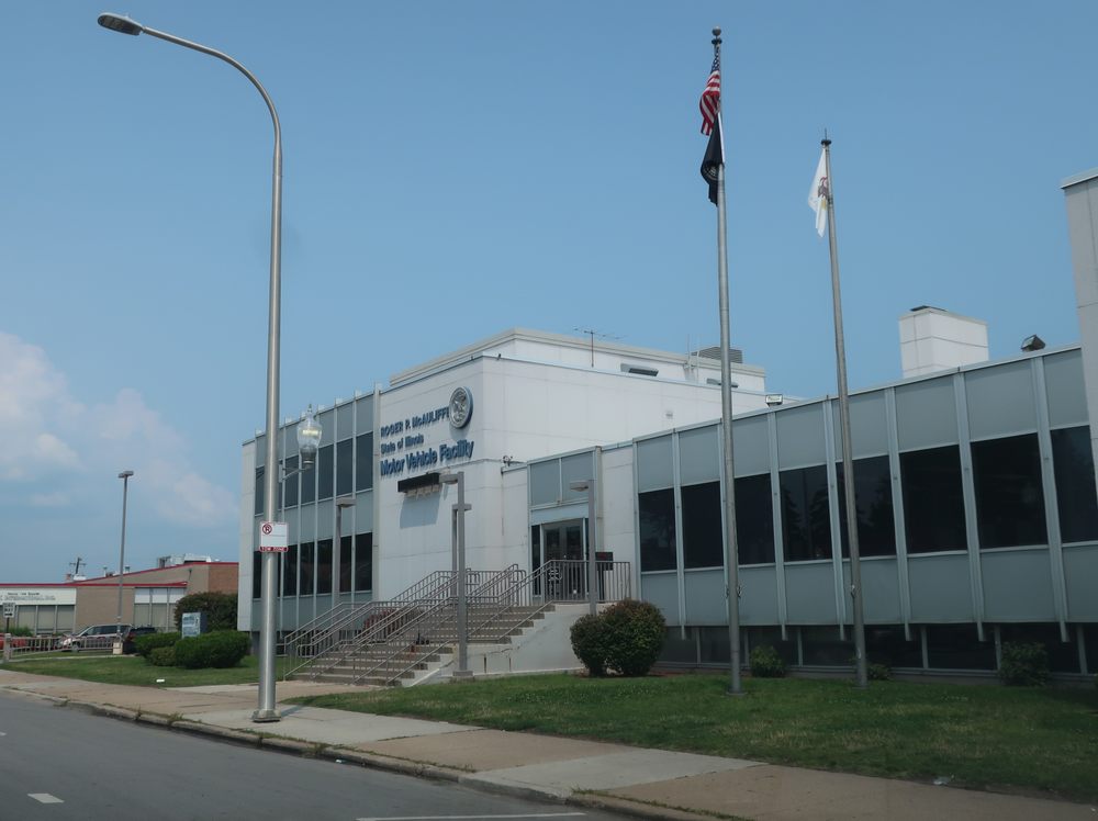 ILLINOIS SECRETARY OF STATE DRIVER SERVICES FACILITY - Departments of ...