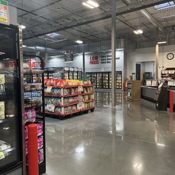WinCo Foods - Nice and bright - Grocery Near Me - Silverdale, Washington
