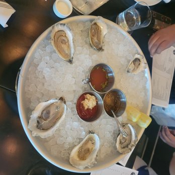 Row 34 - Seafood Near Me - Burlington, Massachusetts