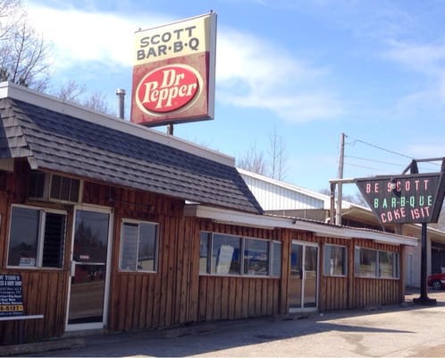 B.E. SCOTTS BBQ by null