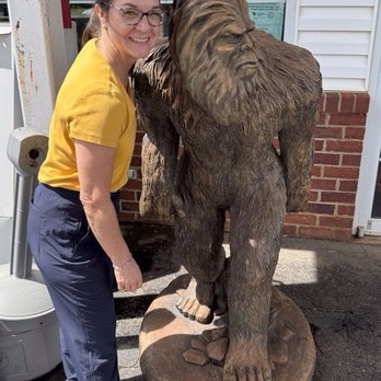 Strawberry Hill USA - Big Foot Outside - Farmers Market Near Me - Chesnee, South Carolina Strawberry Hill USA - Big Foot Outside - Farmers Market Near Me - Chesnee, South Carolina