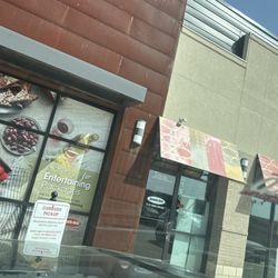 Jason's Deli - Front entrance