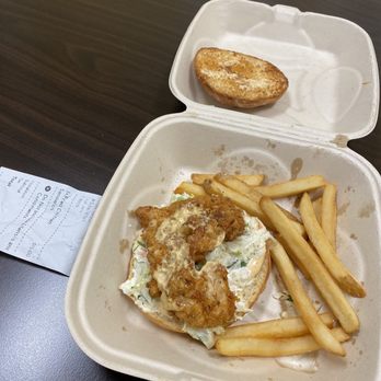 Golden Gate Bistro - Fried Chicken Sandwich - Breakfast & Brunch Near Me - Richmond, California