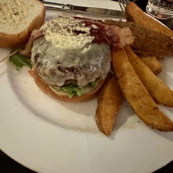 Mill House Brewing Company - Burger & fries - Breweries Near Me - Poughkeepsie, New York Mill House Brewing Company - Burger & fries - Breweries Near Me - Poughkeepsie, New York