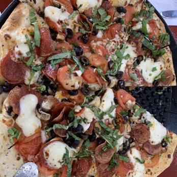 Ultimate California Pizza - Marguerita with pepperoni and mushrooms - Pizza Near Me - Surfside Beach, South Carolina Ultimate California Pizza - Marguerita with pepperoni and mushrooms - Pizza Near Me - Surfside Beach, South Carolina