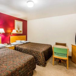 Rodeway Inn & Suites