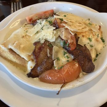 OAK at The Glen - Louisville Hot Brown sandwich - Bars Near Me - Glenview, Illinois