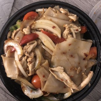 Lamoon Thai - Drunken Noodle - Thai Near Me - Silver Spring, Maryland