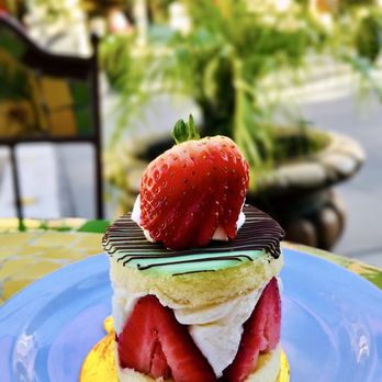 Cocola Bakery - Strawberry Cake - Bakeries Near Me - San Jose, California Cocola Bakery - Strawberry Cake - Bakeries Near Me - San Jose, California