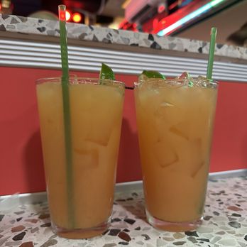 Ellen's Stardust Diner - Sunset Swan Song - Diners Near Me - New York, New York Ellen's Stardust Diner - Sunset Swan Song - Diners Near Me - New York, New York
