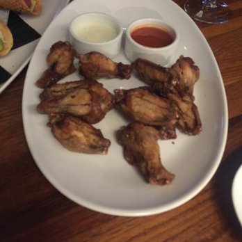 JOEY Markville - Hot chicken wings :( - Canadian (New) Near Me - Markham, Ontario