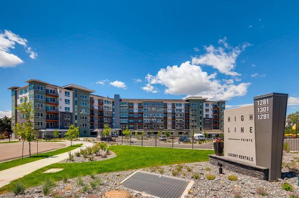High Line Pointe by null