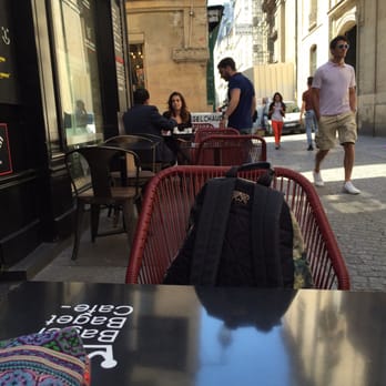 Bagel Baget Café - Outside tables - Bagels Near Me - Paris, 75 Bagel Baget Café - Outside tables - Bagels Near Me - Paris, 75