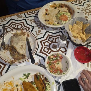Huertas Restaurant - Seafood Near Me - Indio, California Huertas Restaurant - Seafood Near Me - Indio, California