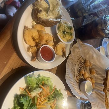 Cheddar's Scratch Kitchen - Beer-Battered Shrimp Platter - Comfort Food Near Me - Centerville, Ohio