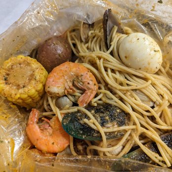 H Crab - Seafood boil with shrimp, clams, mussels and noodles - Cajun/Creole Near Me - Flushing, New York
