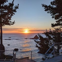 Coastal Cliff Intimate Wedding Venue - Beautiful evening overlooking the ocean
