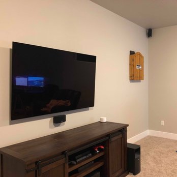 R & D Audio Video - TV again, with second front speaker which covers all four corners of the room. Makes for a great movie/show experience! - Home Theatre Installation Near Me - Hillsboro, Oregon R & D Audio Video - TV again, with second front speaker which covers all four corners of the room. Makes for a great movie/show experience! - Home Theatre Installation Near Me - Hillsboro, Oregon