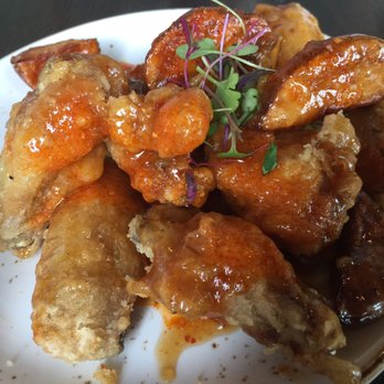Woodblock - Garlicky chicken wings - Cocktail Bars Near Me - Redmond, Washington