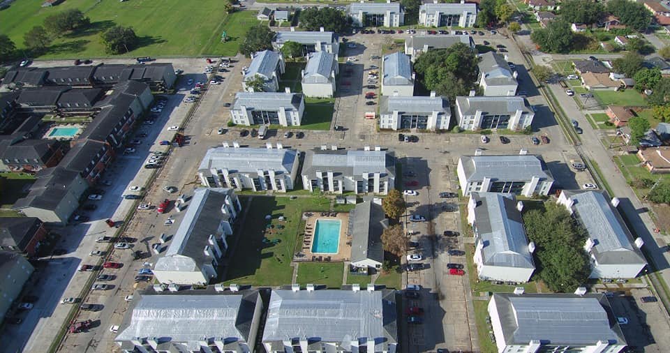 Slide of Luxor Contracting Group