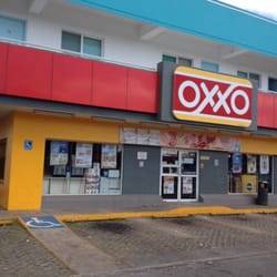 Oxxo - La fachada de este conveniente Oxxo