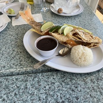 Boater's Grill - Whole fried fish - Seafood Near Me - Key Biscayne, Florida