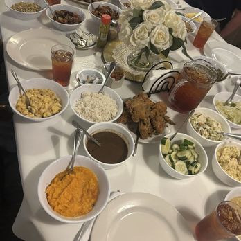 Mrs Wilkes' Dining Room - Southern Near Me - Savannah, Georgia