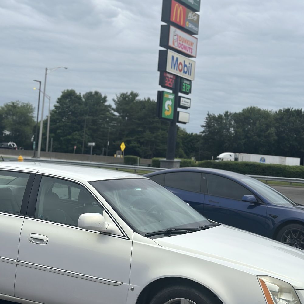 Dunkin' - Coffee & Tea Near Me - Madison, Connecticut Dunkin' - Coffee & Tea Near Me - Madison, Connecticut