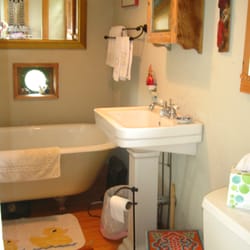 Gayhead Realty - Barn bathroom