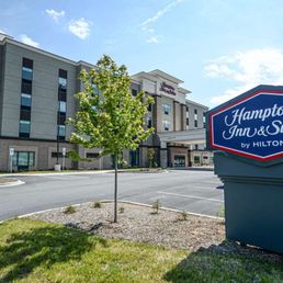 Exterior photo of Hampton Inn & Suites Lenoir - Lenoir, North Carolina Exterior photo of Hampton Inn & Suites Lenoir - Lenoir, North Carolina