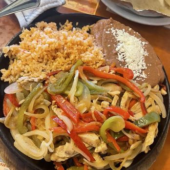 El Ranchero Restaurant - Delicious flavor on both the chicken and veggies - Mexican Near Me - Wickenburg, Arizona El Ranchero Restaurant - Delicious flavor on both the chicken and veggies - Mexican Near Me - Wickenburg, Arizona