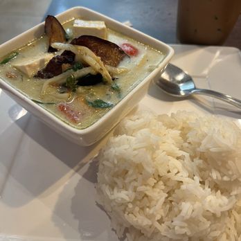 Planet Thai - Green curry lunch special - Thai Near Me - Vancouver, Washington