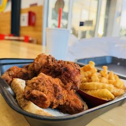 Dave's Hot Chicken - I love this place and they have fast customer service